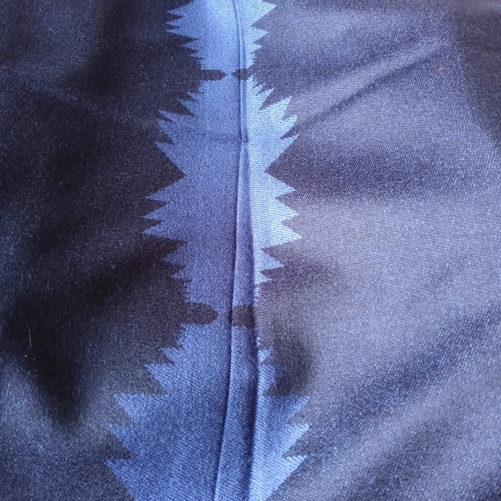 Artisanal Handwoven Alpaca blend shawl - Picture 4 of 5